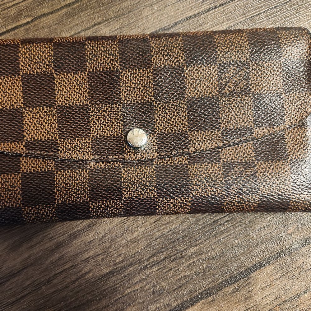LV Emilie Wallet